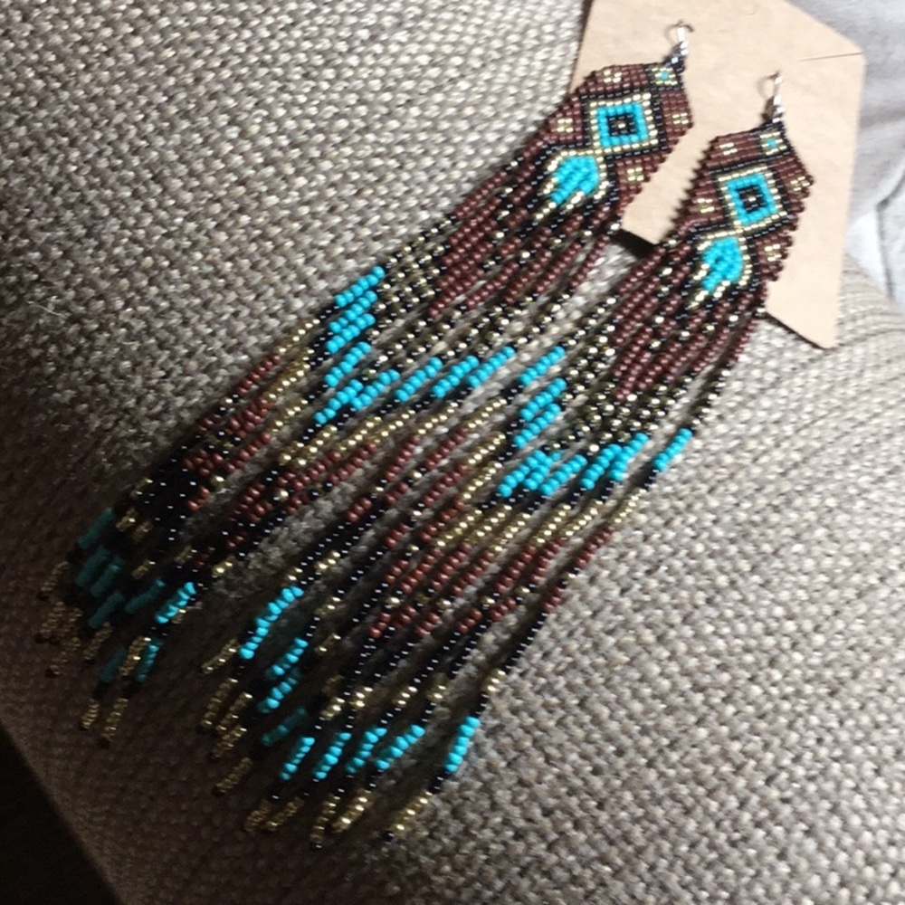 Beaded dangle fringe earrings cowgirl rodeo barrel racing cutting horse show - Picture 4 of 5